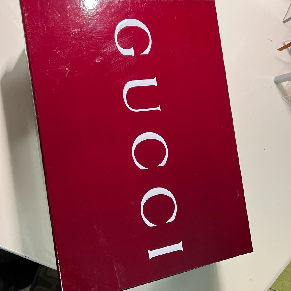 Gucci Red Shoe Box - Picture 2 of 3